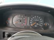 ✅ 1999 Isuzu Rodeo S • VIN: 4S2CM58W5X4313060 • Lot: 62211235. Wystawiony na Copart z przebiegiem 157 222 mil. Bezpłatny archiwum sprzedaży aukcyjnych z USA i szczegółowy raport historii pojazdu na DreamBid. Zdjęcie 9.