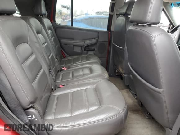 ✅ 2002 Ford Explorer XLT • VIN: 1FMZU73EX2UC71506 • Lot: 52396895. Listed on Copart with 201,469 mi. Free auction sales archive from the USA and detailed vehicle history report at DreamBid. Image 11.