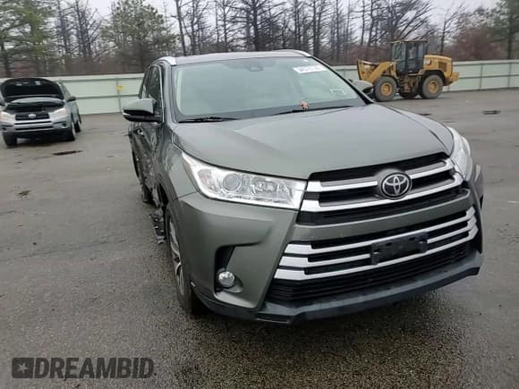 ✅ 2017 Toyota Highlander XLE • VIN: 5TDJZRFH2HS393553 • Lot: 94578105. Listed on Copart with 83,913 mi. Free auction sales archive from the USA and detailed vehicle history report at DreamBid. Image 14.