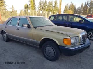 ✅ 1990 Mercedes-Benz 420 SEL • VIN: WDBCA35E6LA523021 • Lot: 43455189. Wystawiony na IAAI z przebiegiem 142 784 mil. Bezpłatny archiwum sprzedaży aukcyjnych z USA i szczegółowy raport historii pojazdu na DreamBid. Zdjęcie 1.