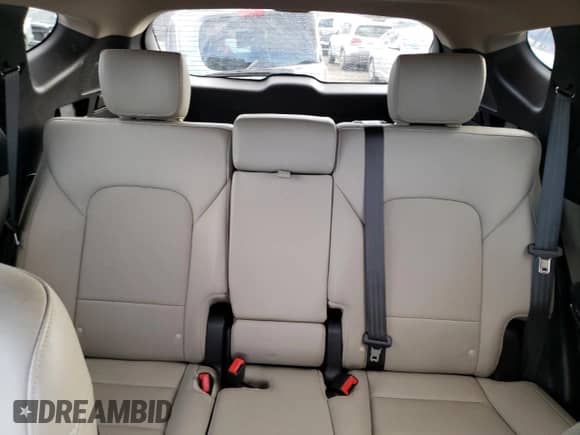 ✅ 2017 Hyundai Santa Fe Ultimate • VIN: 5XYZWDLA5HG421025 • Lot: 42640373. Wystawiony na Copart z przebiegiem 103 265 mil mil. Skorzystaj z bezpłatnego archiwum sprzedaży aukcyjnych z USA i zobacz szczegółowy raport historii pojazdu na DreamBid. Zdjęcie 10.