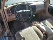 ✅ 1998 Ford Ranger XL • VIN: 1FTZR15X0WPB30921 • Лот: 85753875. Опубликован ранее на Copart с пробегом 236 215 миль. Бесплатный доступ к архиву аукционных продаж из США и подробный отчёт об истории автомобиля на DreamBid. Изображение 8.