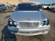 ✅ 2005 Mercedes-Benz C 240 • VIN: WDBRF81J45F690480 • Лот: 62351715. Опубликован ранее на Copart с пробегом 154 753 миль. Бесплатный доступ к архиву аукционных продаж из США и подробный отчёт об истории автомобиля на DreamBid. Изображение 5.