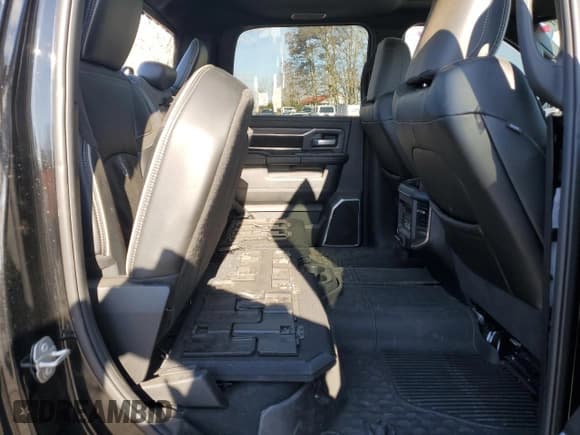 ✅ 2024 Ram 2500 Laramie • VIN: 3C6UR5FJ5RG131641 • Lot: 41773995. Listed on Copart with 4,195 mi. Free auction sales archive from the USA and detailed vehicle history report at DreamBid. Image 10.