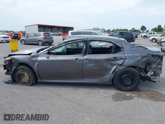 2021 Toyota Camry Hybrid LE с VIN 4T1C31AK7MU551305, выставлен на аукционе IAAI как лот 39548351 с пробегом Не указан миль и . История ставок и продаж доступна на DreamBid. Изображение 14.