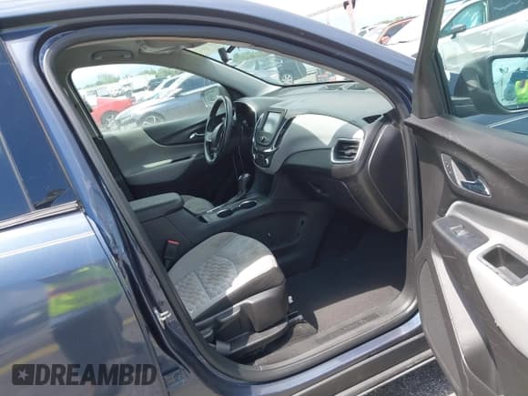 ✅ 2018 Chevrolet Equinox LT • VIN: 3GNAXJEV4JS543119 • Lot: 39774801. Listed on IAAI with 84,747 mi. Free auction sales archive from the USA and detailed vehicle history report at DreamBid. Image 5.