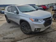 ✅ 2021 Chevrolet Traverse RS • VIN: 1GNERJKWXMJ265485 • Lot: 67362294. Wystawiony na Copart z przebiegiem 27 152 mil. Bezpłatny archiwum sprzedaży aukcyjnych z USA i szczegółowy raport historii pojazdu na DreamBid. Zdjęcie 4.