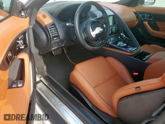 ✅ 2023 Jaguar F-Type R • VIN: SAJD51FE7PCK81414 • Lot: 67563405. Wystawiony na Copart z przebiegiem 5 333 mil. Bezpłatny archiwum sprzedaży aukcyjnych z USA i szczegółowy raport historii pojazdu na DreamBid. Zdjęcie 8.