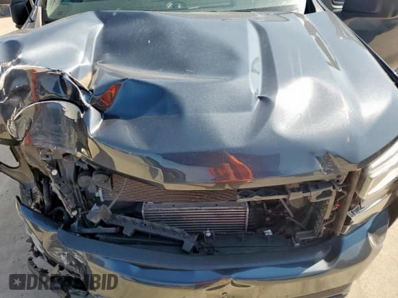 ✅ 2020 Chevrolet Silverado 1500 Custom • VIN: 1GCRYBEK1LZ264012 • Lot: 80223235. Listed on Copart with 88,152 mi. Free auction sales archive from the USA and detailed vehicle history report at DreamBid. Image 11.