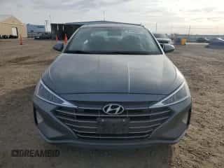 2019 Hyundai Elantra SE z VIN KMHD74LF2KU777405, wystawiony jako Copart lot #91348065 z przebiegiem 126 552 mil mil oraz Czysty tytuł • Clean title. Historia ofert i sprzedaży dostępna na DreamBid. Obrazek 5.