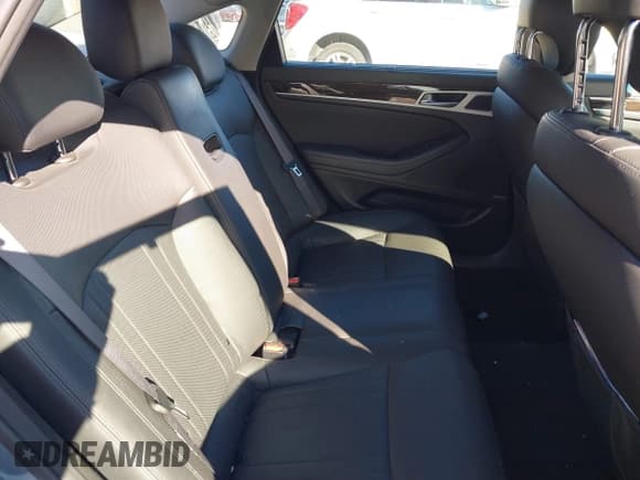 ✅ 2016 Hyundai Genesis 3.8L • VIN: KMHGN4JE3GU137577 • Lot: 41599851. Wystawiony na IAAI z przebiegiem 158 011 mil. Bezpłatny archiwum sprzedaży aukcyjnych z USA i szczegółowy raport historii pojazdu na DreamBid. Zdjęcie 8.