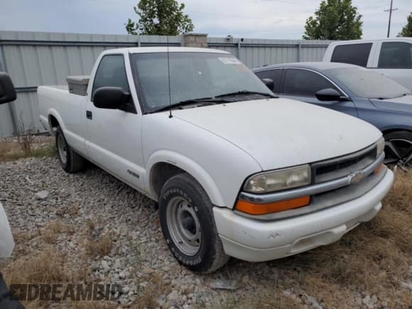 ✅ 2000 Chevrolet S-10 LS • VIN: 1GCCS14W6YK218696 • Лот: 67710344. Опубликован ранее на Copart с пробегом 106 603 миль. Бесплатный доступ к архиву аукционных продаж из США и подробный отчёт об истории автомобиля на DreamBid. Изображение 4.