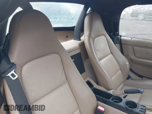 ✅ 2001 BMW Z3 3.0 • VIN: WBACN53431LJ57397 • Лот: 43026534. Опубликован ранее на IAAI с пробегом 40 218 миль. Бесплатный доступ к архиву аукционных продаж из США и подробный отчёт об истории автомобиля на DreamBid. Изображение 8.