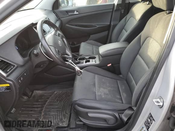 2016 Hyundai Tucson SE z VIN KM8J3CA44GU189507, wystawiony jako Copart lot #82620485 z przebiegiem 191 504 mil mil oraz Czysty tytuł • Clean title. Historia ofert i sprzedaży dostępna na DreamBid. Obrazek 7.