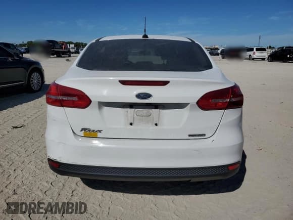 ✅ 2016 Ford Focus S • VIN: 1FADP3E2XGL397370 • Lot: 90055375. Wystawiony na Copart z przebiegiem 139 121 mil. Bezpłatny archiwum sprzedaży aukcyjnych z USA i szczegółowy raport historii pojazdu na DreamBid. Zdjęcie 6.