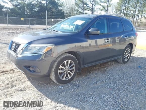 ✅ 2014 Nissan Pathfinder SV • VIN: 5N1AR2MN4EC654030 • Lot: 41797650. Listed on IAAI with 129,731 mi. Free auction sales archive from the USA and detailed vehicle history report at DreamBid. Image 2.