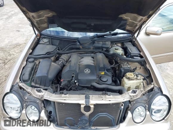 ✅ 2000 Mercedes-Benz E 320 • VIN: WDBJF65JOYB032596 • Лот: 42953082. Опубликован ранее на IAAI с пробегом 260 557 миль. Бесплатный доступ к архиву аукционных продаж из США и подробный отчёт об истории автомобиля на DreamBid. Изображение 10.