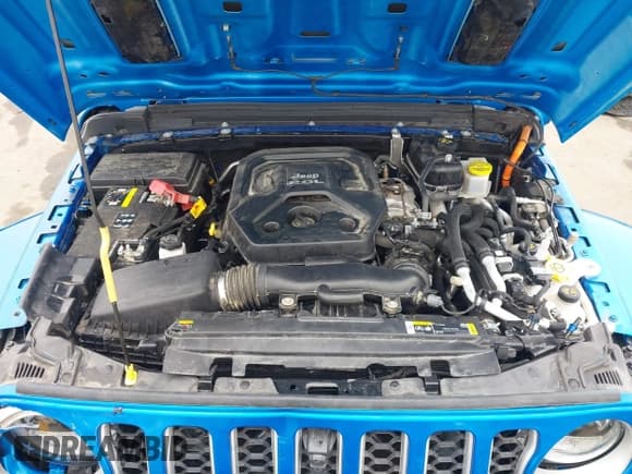 ✅ 2023 Jeep Wrangler Sahara • VIN: 1C4JJXP63PW579805 • Lot: 43401399. Wystawiony na IAAI z przebiegiem 41 989 mil. Bezpłatny archiwum sprzedaży aukcyjnych z USA i szczegółowy raport historii pojazdu na DreamBid. Zdjęcie 10.