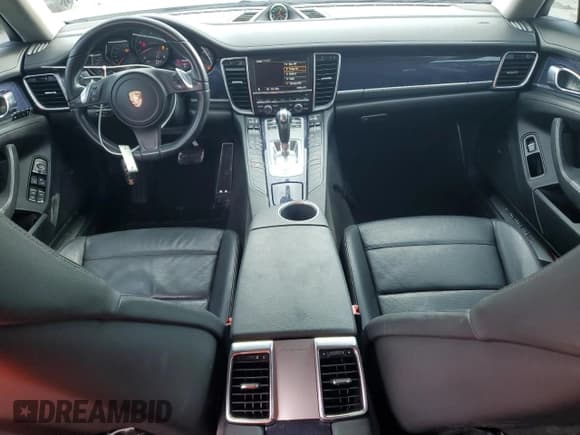 ✅ 2013 Porsche Panamera • VIN: WP0AA2A7XDL011486 • Lot: 85568705. Wystawiony na Copart z przebiegiem 113 437 mil. Bezpłatny archiwum sprzedaży aukcyjnych z USA i szczegółowy raport historii pojazdu na DreamBid. Zdjęcie 8.