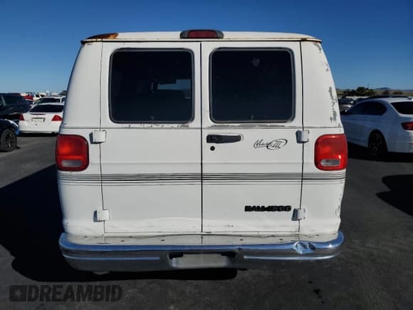 ✅ 2000 Dodge Cargo Conversion • VIN: 2B6HB11Y6YK129382 • Лот: 89992475. Опубликован ранее на Copart с пробегом 166 669 миль. Бесплатный доступ к архиву аукционных продаж из США и подробный отчёт об истории автомобиля на DreamBid. Изображение 6.