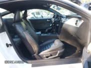 ✅ 2005 Ford Mustang GT Deluxe • VIN: 1ZVFT82HX55123301 • Lot: 43391120. Wystawiony na IAAI z przebiegiem 140 844 mil. Bezpłatny archiwum sprzedaży aukcyjnych z USA i szczegółowy raport historii pojazdu na DreamBid. Zdjęcie 5.