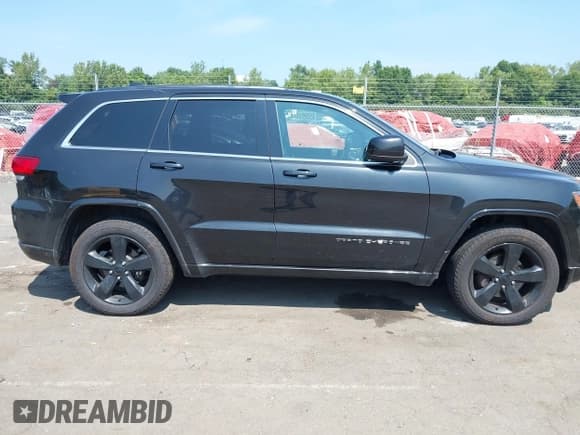 ✅ 2015 Jeep Grand Cherokee Altitude • VIN: 1C4RJFAG9FC853359 • Лот: 42983549. Опубликован ранее на IAAI с пробегом 211 543 миль. Бесплатный доступ к архиву аукционных продаж из США и подробный отчёт об истории автомобиля на DreamBid. Изображение 13.