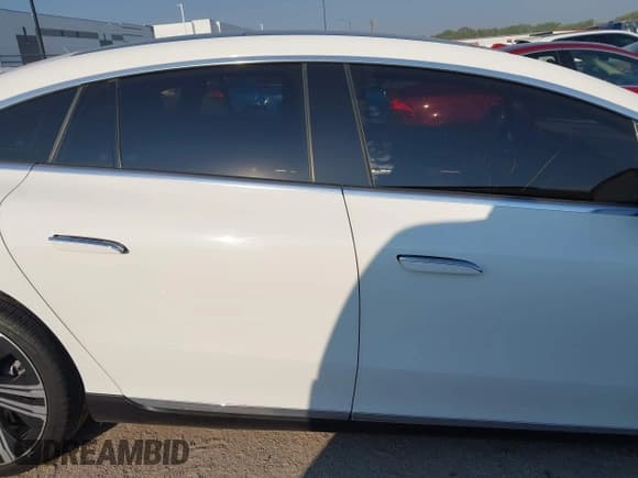 ✅ 2023 Mercedes-Benz EQS 450+ • VIN: W1KCG2DB6PA032431 • Лот: 43210499. Опубликован ранее на IAAI с пробегом 25 479 миль. Бесплатный доступ к архиву аукционных продаж из США и подробный отчёт об истории автомобиля на DreamBid. Изображение 13.