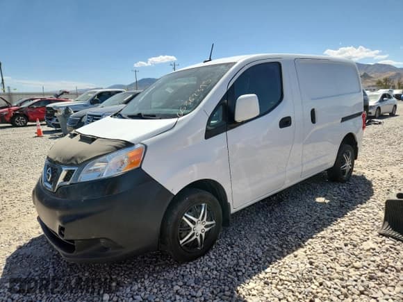 ✅ 2015 Nissan NV200 SV • VIN: 3N6CM0KN8FK693215 • Lot: 66362315. Wystawiony na Copart z przebiegiem 115 297 mil. Bezpłatny archiwum sprzedaży aukcyjnych z USA i szczegółowy raport historii pojazdu na DreamBid. Zdjęcie 1.