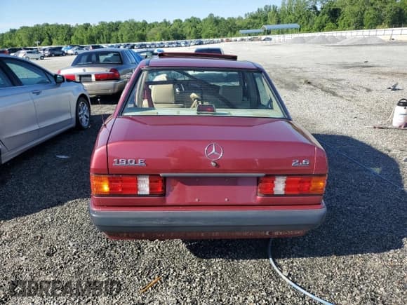 ✅ 1989 Mercedes-Benz 190 • VIN: WDBDA29D6KF626229 • Lot: 56010215. Listed on Copart with Not provided. Free auction sales archive from the USA and detailed vehicle history report at DreamBid. Image 6.