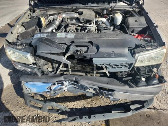 ✅ 2005 Chevrolet Silverado 2500HD LS • VIN: 1GCHK23235F829056 • Lot: 91419425. Wystawiony na Copart z przebiegiem 142 763 mil. Bezpłatny archiwum sprzedaży aukcyjnych z USA i szczegółowy raport historii pojazdu na DreamBid. Zdjęcie 11.