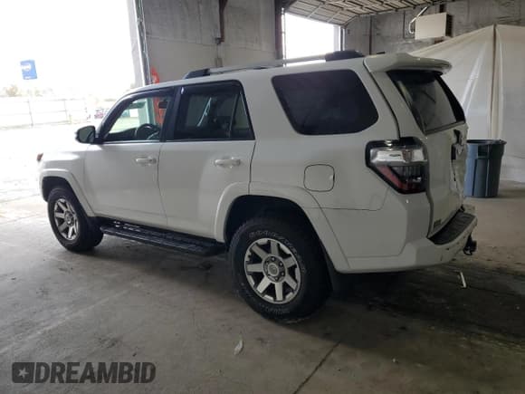 ✅ 2016 Toyota 4Runner Limited • VIN: JTEBU5JR2G5337799 • Lot: 90372645. Listed on Copart with 165,103 mi. Free auction sales archive from the USA and detailed vehicle history report at DreamBid. Image 2.