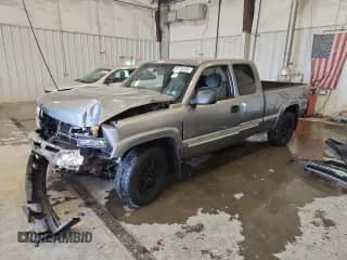 ✅ 2007 Chevrolet Silverado 1500 LT2 • VIN: 1GCEK19Z67Z110032 • Lot: 80733325. Wystawiony na Copart z przebiegiem Nie podano mil. Skorzystaj z bezpłatnego archiwum sprzedaży aukcyjnych z USA i zobacz szczegółowy raport historii pojazdu na DreamBid. Zdjęcie 1.