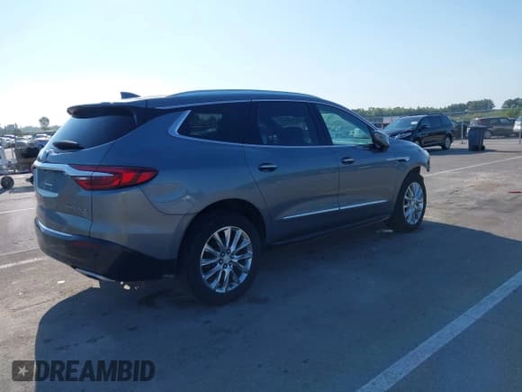 ✅ 2018 Buick Enclave Essence • VIN: 5GAEVAKW3JJ256032 • Лот: 43084591. Опубликован ранее на IAAI с пробегом 123 689 миль. Бесплатный доступ к архиву аукционных продаж из США и подробный отчёт об истории автомобиля на DreamBid. Изображение 4.