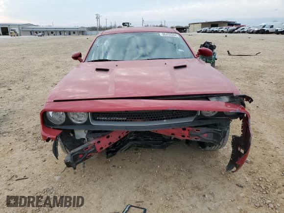 ✅ 2013 Dodge Challenger SXT • VIN: 2C3CDYAG4DH530697 • Lot: 86433284. Wystawiony na Copart z przebiegiem 97 717 mil. Bezpłatny archiwum sprzedaży aukcyjnych z USA i szczegółowy raport historii pojazdu na DreamBid. Zdjęcie 5.