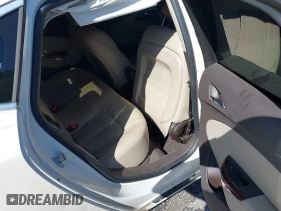 ✅ 2013 Buick Verano • VIN: 1G4PP5SK5D4181631 • Lot: 43543300. Wystawiony na IAAI z przebiegiem 125 636 mil. Bezpłatny archiwum sprzedaży aukcyjnych z USA i szczegółowy raport historii pojazdu na DreamBid. Zdjęcie 8.