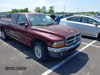 ✅ 2000 Dodge Dakota • VIN: 1B7GL22X9YS682436 • Lot: 42320054. Wystawiony na IAAI z przebiegiem 174 201 mil. Bezpłatny archiwum sprzedaży aukcyjnych z USA i szczegółowy raport historii pojazdu na DreamBid. Zdjęcie 1.