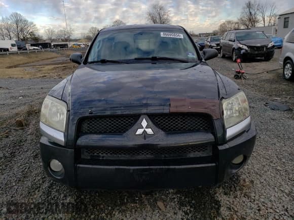 ✅ 2008 Mitsubishi Raider LS • VIN: 1Z7HT28K98S572829 • Лот: 86695934. Опубликован ранее на Copart с пробегом 227 395 миль. Бесплатный доступ к архиву аукционных продаж из США и подробный отчёт об истории автомобиля на DreamBid. Изображение 5.