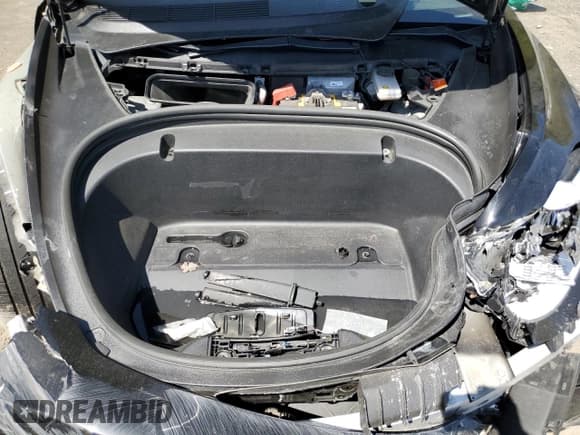 ✅ 2020 Tesla Model 3 Performance • VIN: 5YJ3E1EC8LF746838 • Lot: 54990165. Wystawiony na Copart z przebiegiem 76 704 mil. Bezpłatny archiwum sprzedaży aukcyjnych z USA i szczegółowy raport historii pojazdu na DreamBid. Zdjęcie 11.