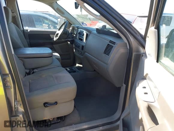 ✅ 2008 Dodge 1500 SLT • VIN: 3D7KR19D88G114609 • Лот: 41652242. Опубликован ранее на IAAI с пробегом 303 728 миль. Бесплатный доступ к архиву аукционных продаж из США и подробный отчёт об истории автомобиля на DreamBid. Изображение 5.