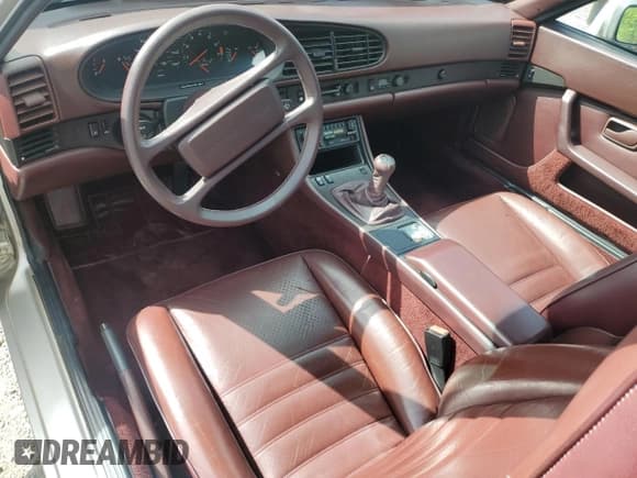 ✅ 1986 Porsche 944 • VIN: WP0AA0955GN155267 • Lot: 90882935. Wystawiony na Copart z przebiegiem 106 278 mil. Bezpłatny archiwum sprzedaży aukcyjnych z USA i szczegółowy raport historii pojazdu na DreamBid. Zdjęcie 8.