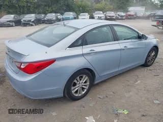 ✅ 2013 Hyundai Sonata GLS • VIN: 5NPEB4AC6DH675568 • Лот: 43339941. Опубликован ранее на IAAI с пробегом 200 447 миль. Бесплатный доступ к архиву аукционных продаж из США и подробный отчёт об истории автомобиля на DreamBid. Изображение 4.