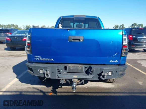 ✅ 2008 Toyota Tundra • VIN: 5TFBV54108X068294 • Lot: 43506220. Wystawiony na IAAI z przebiegiem 238 507 mil. Bezpłatny archiwum sprzedaży aukcyjnych z USA i szczegółowy raport historii pojazdu na DreamBid. Zdjęcie 16.