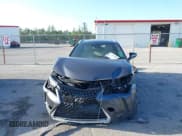 ✅ 2022 Lexus UX 200 • VIN: JTHX3JBH3N2051968 • Lot: 41965962. Wystawiony na IAAI z przebiegiem 12 722 mil. Bezpłatny archiwum sprzedaży aukcyjnych z USA i szczegółowy raport historii pojazdu na DreamBid. Zdjęcie 12.