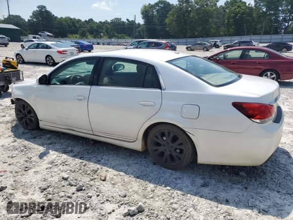 ✅ 2012 Toyota Avalon • VIN: 4T1BK3DB9CU446656 • Lot: 61375385. Listed on Copart with 280,952 mi. Free auction sales archive from the USA and detailed vehicle history report at DreamBid. Image 2.