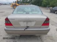 ✅ 1999 Mercedes-Benz C 230/260/280/320 • VIN: WDBHA29G2XA789962 • Lot: 42957917. Wystawiony na IAAI z przebiegiem 112 800 mil. Bezpłatny archiwum sprzedaży aukcyjnych z USA i szczegółowy raport historii pojazdu na DreamBid. Zdjęcie 16.