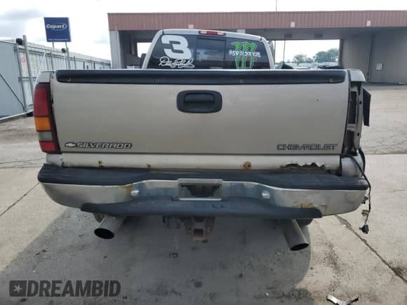 ✅ 2000 Chevrolet Silverado 1500 LS • VIN: 1GCEK19T0YE192196 • Лот: 70223264. Опубликован ранее на Copart с пробегом 202 418 миль. Бесплатный доступ к архиву аукционных продаж из США и подробный отчёт об истории автомобиля на DreamBid. Изображение 6.