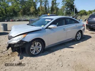 ✅ 2003 Hyundai Sonata GLS • VIN: 5NPEB4AC3DH606675 • Lot: 71525835. Listed on Copart with 116,624 mi. Free auction sales archive from the USA and detailed vehicle history report at DreamBid. Image 1.