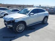 ✅ 2020 Mercedes-Benz GLC 300 • VIN: WDC0J8EB5LF708004 • Лот: 42317019. Опубликован ранее на IAAI с пробегом 86 990 миль. Бесплатный доступ к архиву аукционных продаж из США и подробный отчёт об истории автомобиля на DreamBid. Изображение 2.