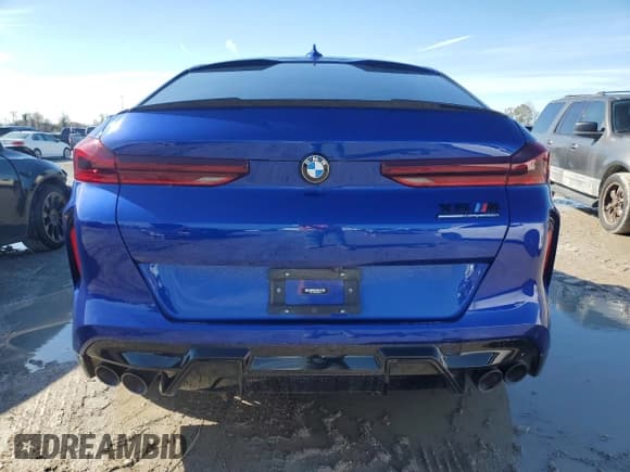✅ 2022 BMW X6 M • VIN: 5YMCY0C06N9M63613 • Lot: 80464644. Wystawiony na Copart z przebiegiem 16 762 mil. Bezpłatny archiwum sprzedaży aukcyjnych z USA i szczegółowy raport historii pojazdu na DreamBid. Zdjęcie 6.