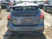 ✅ 2018 Ford Focus ST • VIN: 1FADP3L95JL282540 • Lot: 65827325. Wystawiony na Copart z przebiegiem 73 201 mil. Bezpłatny archiwum sprzedaży aukcyjnych z USA i szczegółowy raport historii pojazdu na DreamBid. Zdjęcie 6.